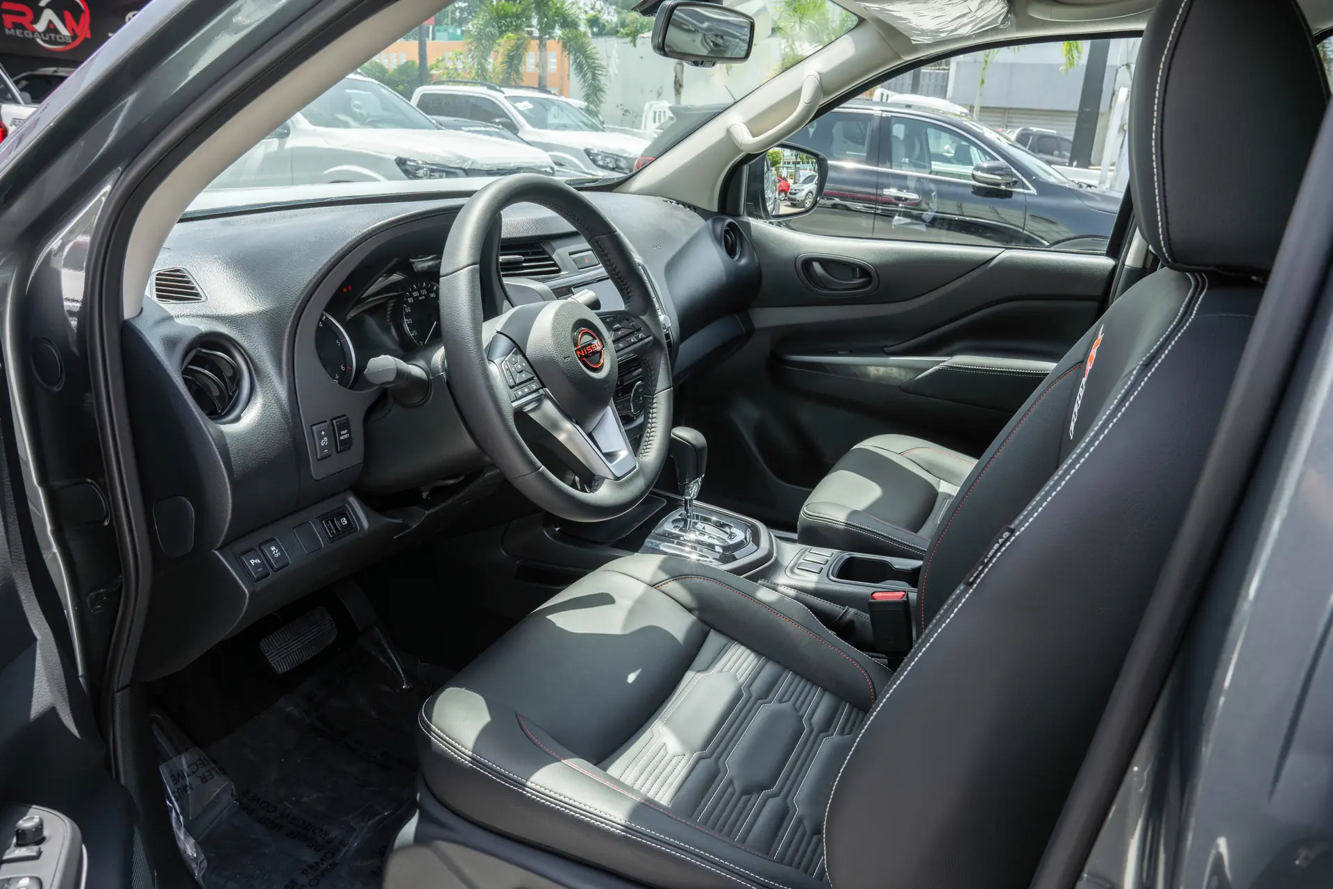 Nissan NAVARA PRO-4X 2025 - Imagen 4