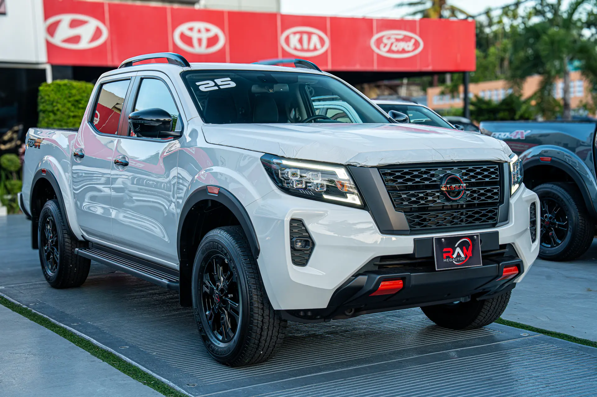 Nissan NAVARA PRO-4X 2025 - Imagen 13