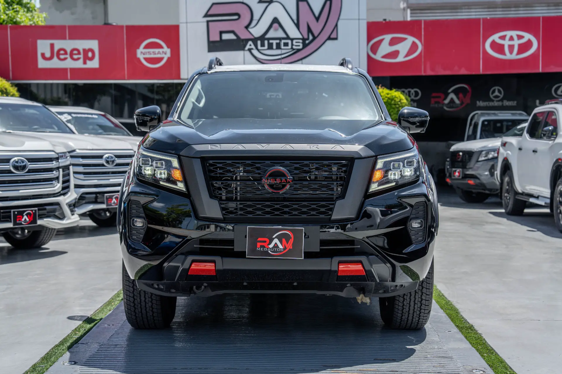 Nissan NAVARA PRO-4X 2025 - Imagen 2