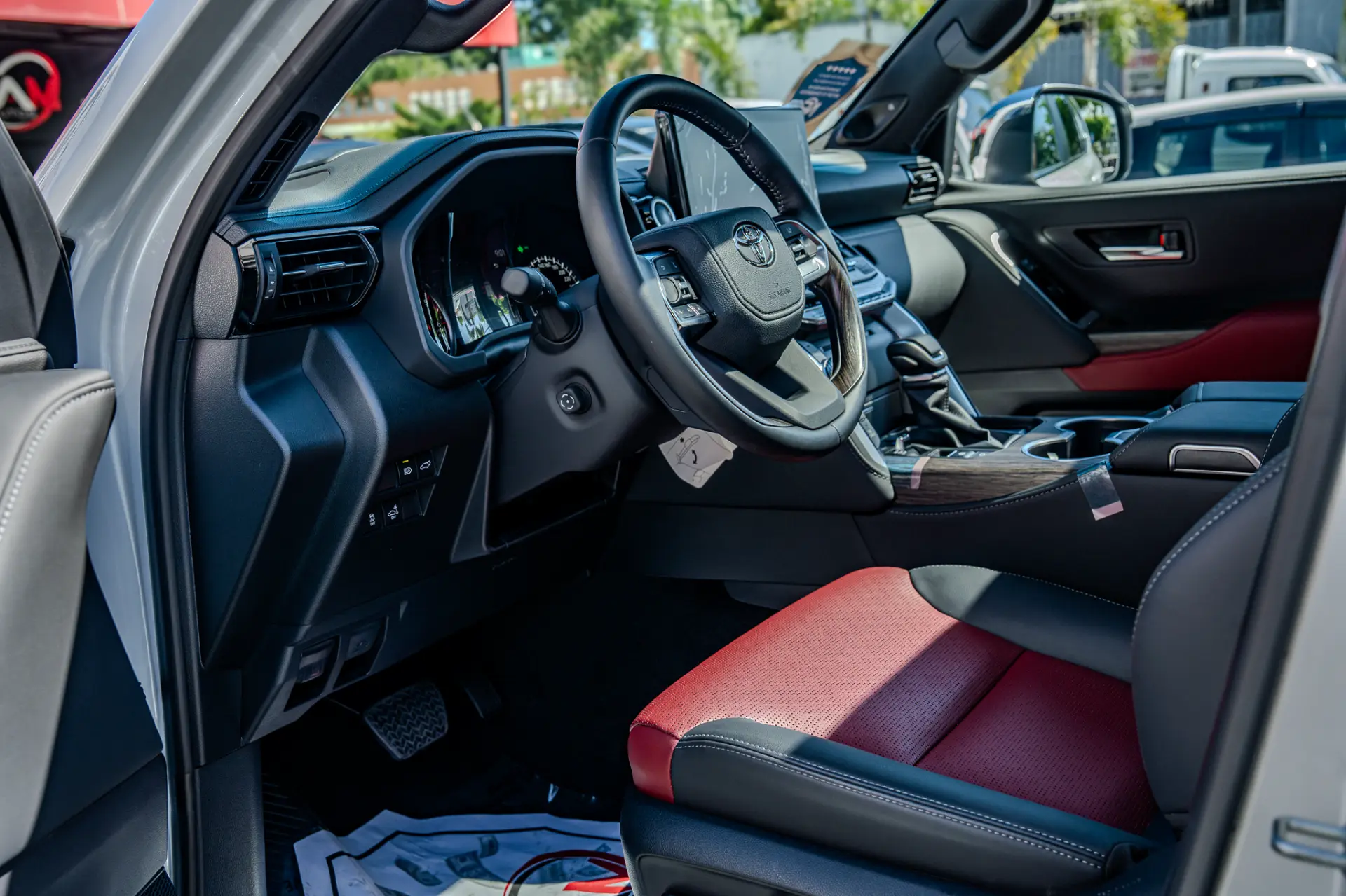 Toyota Land Cruiser VXR 2025 - Imagen 6